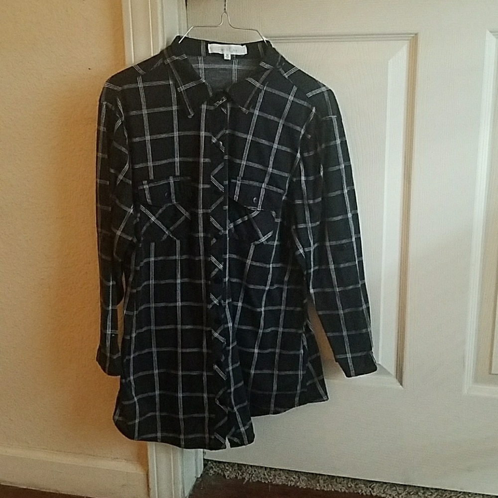 black and white plaid shirt